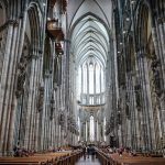 Wer erinnert sich noch an die Zeilgalerie (Frankfurt am Main) und wie alt ist der Kölner Dom?